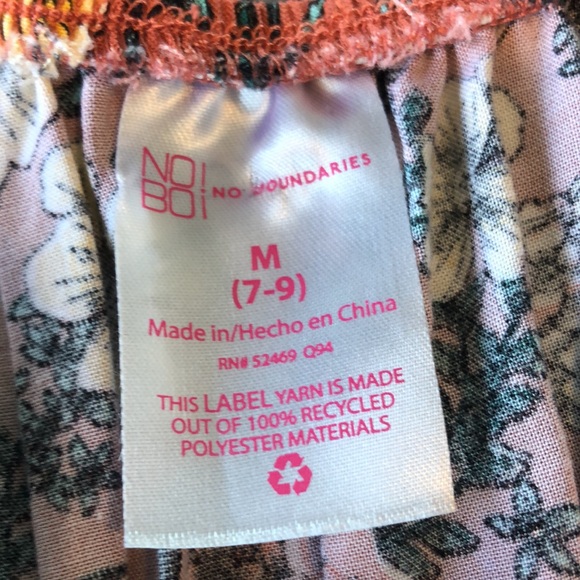 NO BOUNDARIES RUCHED & GATHERED SHORT SLEEVE CROP TOP • FLORAL PATTERN • sz M - Picture 11 of 14